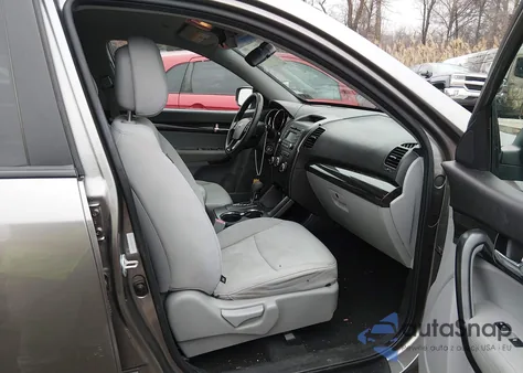 2013 Kia Sorento Lx V6 z USA, uszkodzony, nr VIN 5XYKTDA24DG420707